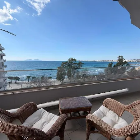 Appartamento Front Row Sunset With Panoramic Sea View Vlorë